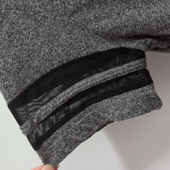 H&M Grey T-shirt with Mesh stripes - Picture 3 of 3